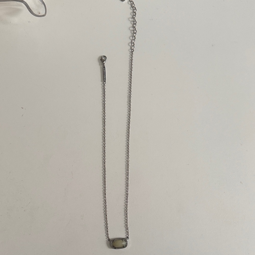Silver Kendra Scott necklace